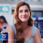 Disha Patani Instagram - Here’s a friendship request no one can refuse #harghoontmeinswag #pepsifriendshippack @pepsiindia