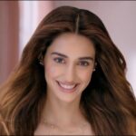 Disha Patani Instagram - WOW Hair Days are here! All thanks to WOW Skin Science’s Haircare Range. Natural and gentle, the range takes care of all my hair woes. #NatureInspiredBeauty #WOWHairDays #PerfectHairDay #WOWSkinScienceIndia #PamperWithWOW @wowskinscienceindia