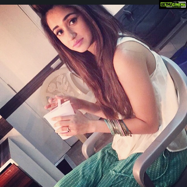Disha Patani Instagram - FYI @atrayee777 "joey doesn't share food" πππ #foodlove#nosharing#dontstealmyfood#eatmire#stayhappyπππ