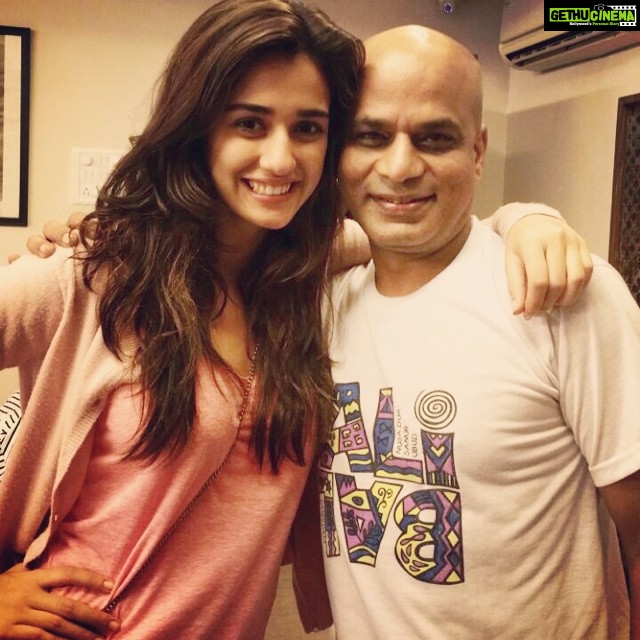 Disha Patani Instagram - Happy b'day papa! May god bless you! #geminiconnection#daddy#love#family#b'dayboy#toabh#😍😍 @toaney