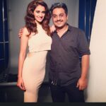 Disha Patani Instagram – The mAn behind my amazing hair colour! Thank you dhruv 😘😘😘