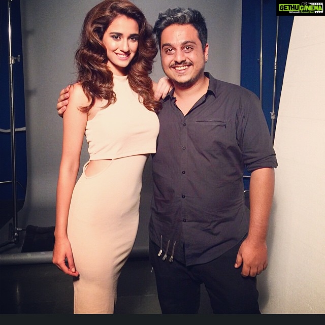 Disha Patani Instagram - The mAn behind my amazing hair colour! Thank you dhruv 😘😘😘