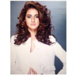 Disha Patani Instagram - Lorea'lshoot#haircolour#brown#gold#behindthescenes#😎😊