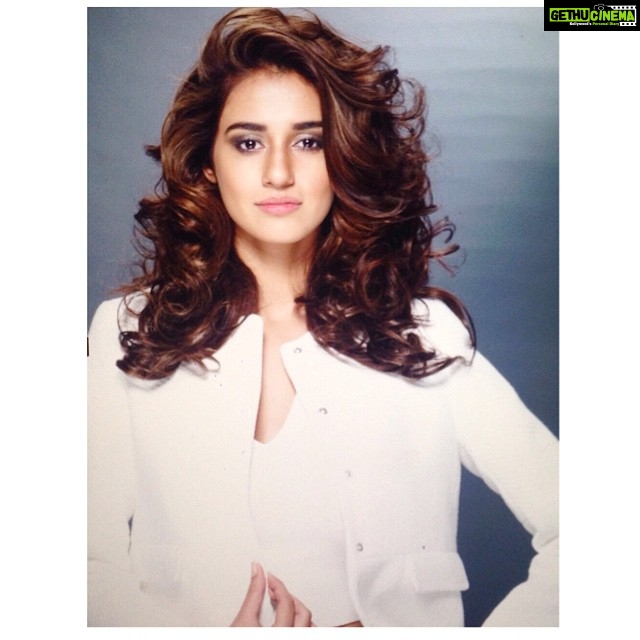 Disha Patani Instagram - Lorea'lshoot#haircolour#brown#gold#behindthescenes#😎😊 - Gethu Cinema Disha Patani Instagram - Lorea'lshoot#haircolour#brown#gold#behindthescenes#😎😊 - Gethu Cinema