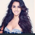 Disha Patani Instagram - Photo by @claudioweyll makeup and hair by @marcepedrozo 😊😊