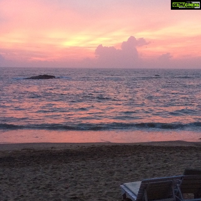 Disha Patani Instagram - Orange weather #beauty #peace #relief #vacation #😍😍😍😍
