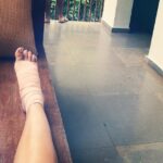 Disha Patani Instagram - That's what happens when i go iut for a vacation lol #broken leg #instaworld #instalife #no swimming 😔😔