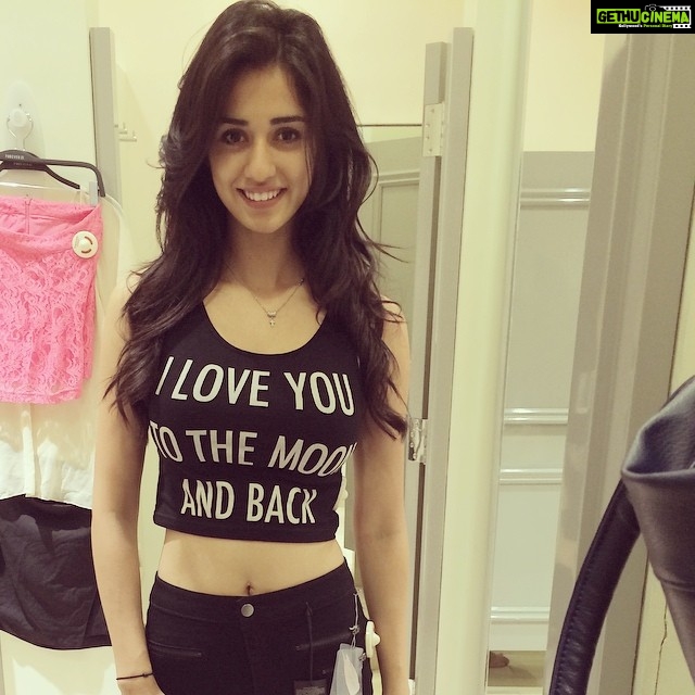 Disha Patani Instagram - Tshirt love 😍# trials# 😜 stupid# crazy# love you to the moon and back 😘😘😘#
