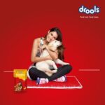 Disha Patani Instagram – With @droolsindia’s yummy PowerBite Treats, teaching my furry friend a new behavior is easy and fun! 
#Drools #FeedRealFeedClean #ad #sponsorship