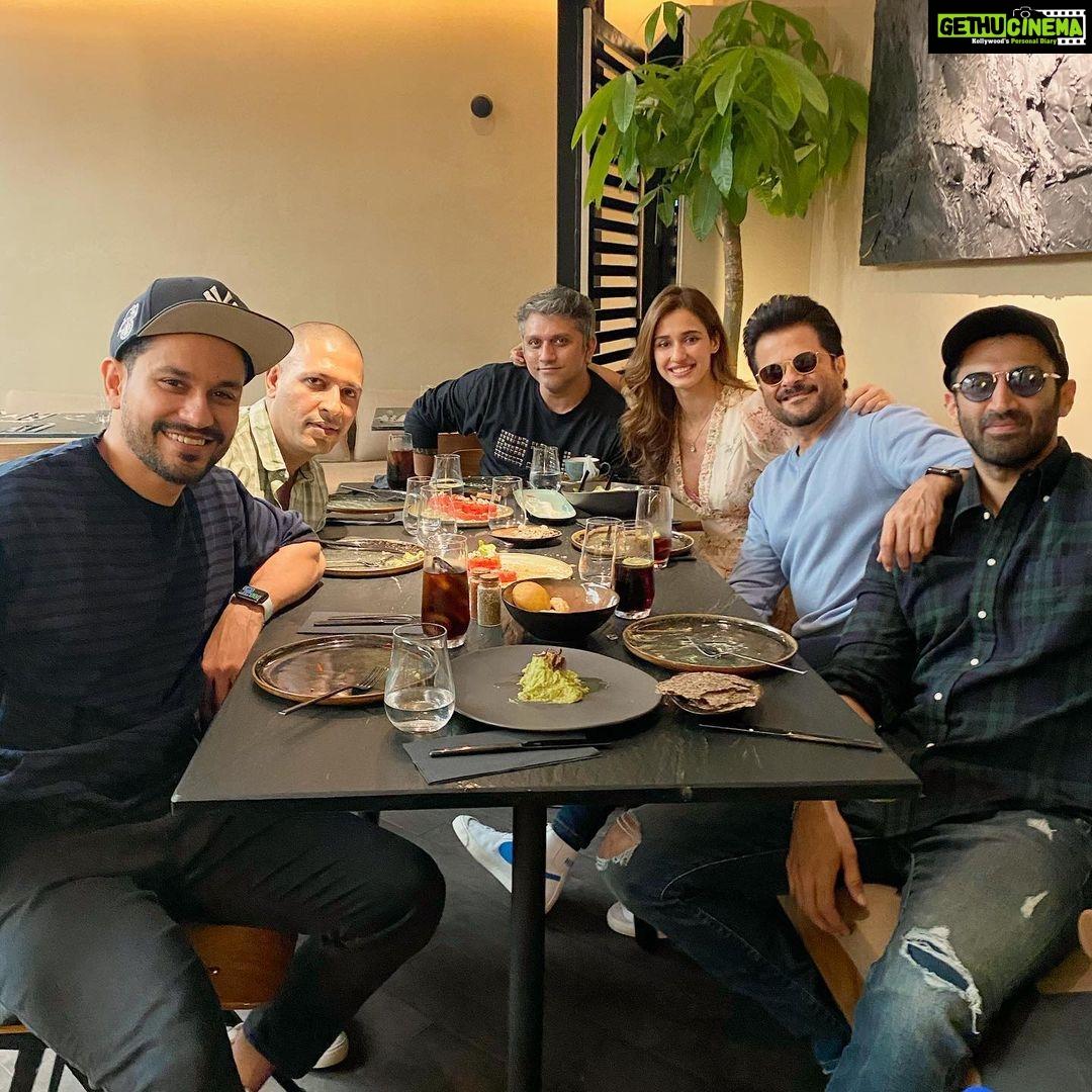 Disha Patani Instagram - Lunch with my malangizz @mohitsuri @anilskapoor @adityaroykapur @khemster2 ❤️❤️