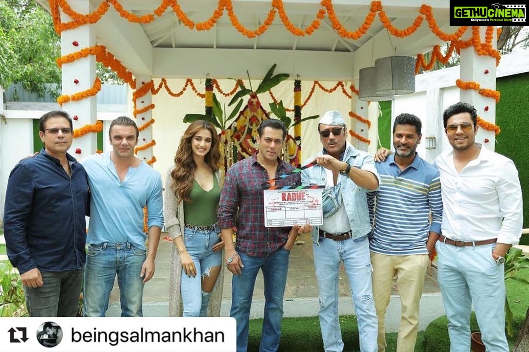 Disha Patani Instagram - Shooting starts today💃🏼 #RadheEid2020 . #Repost @beingsalmankhan ・・・ And the journey begins . . . #RadheEid2020 @sohailkhanofficial @apnabhidu @dishapatani @randeephooda @prabhudheva @atulreellife @nikhilnamit @skfilmsofficial @reellifeproduction
