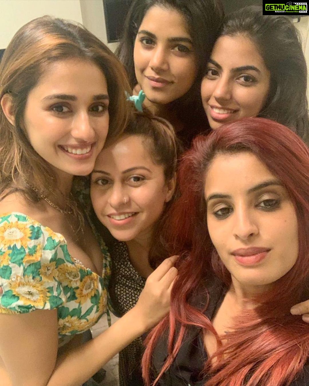 Disha Patani Instagram - Malang girls and a boy🤪🤗❤️