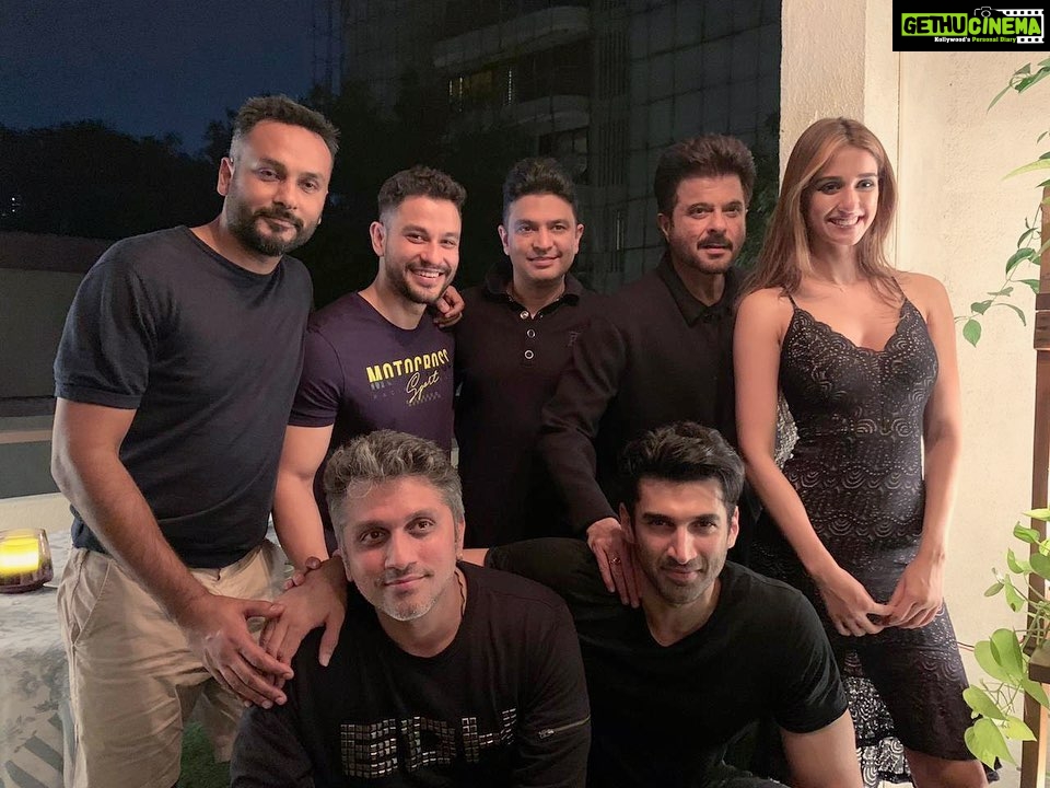 Disha Patani Instagram - And that’s a wrap #malang❤️ @anilskapoor @mohitsuri @khemster2 @adityaroykapur @bhushankumar @gargankur82