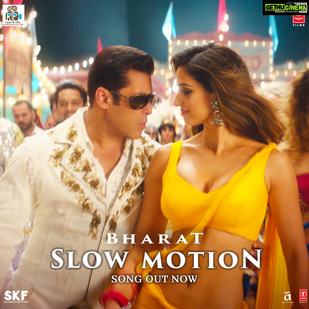 Disha Patani Instagram - Aaja doob jaoon teri aankhon ke ocean mein, ‘slow motion’ mein! #SlowMotionSong (Link in bio) @bharat_thefilm @BeingSalmanKhan @aliabbaszafar @atulreellife #BhushanKumar @katrinakaif @tabutiful @apnabhidu @sonalikul @whosunilgrover @norafatehi @iaasifsheikhofficial @shreyaghoshal @vishaldadlani @shekharravjiani @nakash_aziz @kamil_irshad_official @vaibhavi.merchant @nikhilnamit @reellifeproduction @skfilmsofficial @tseries.official
