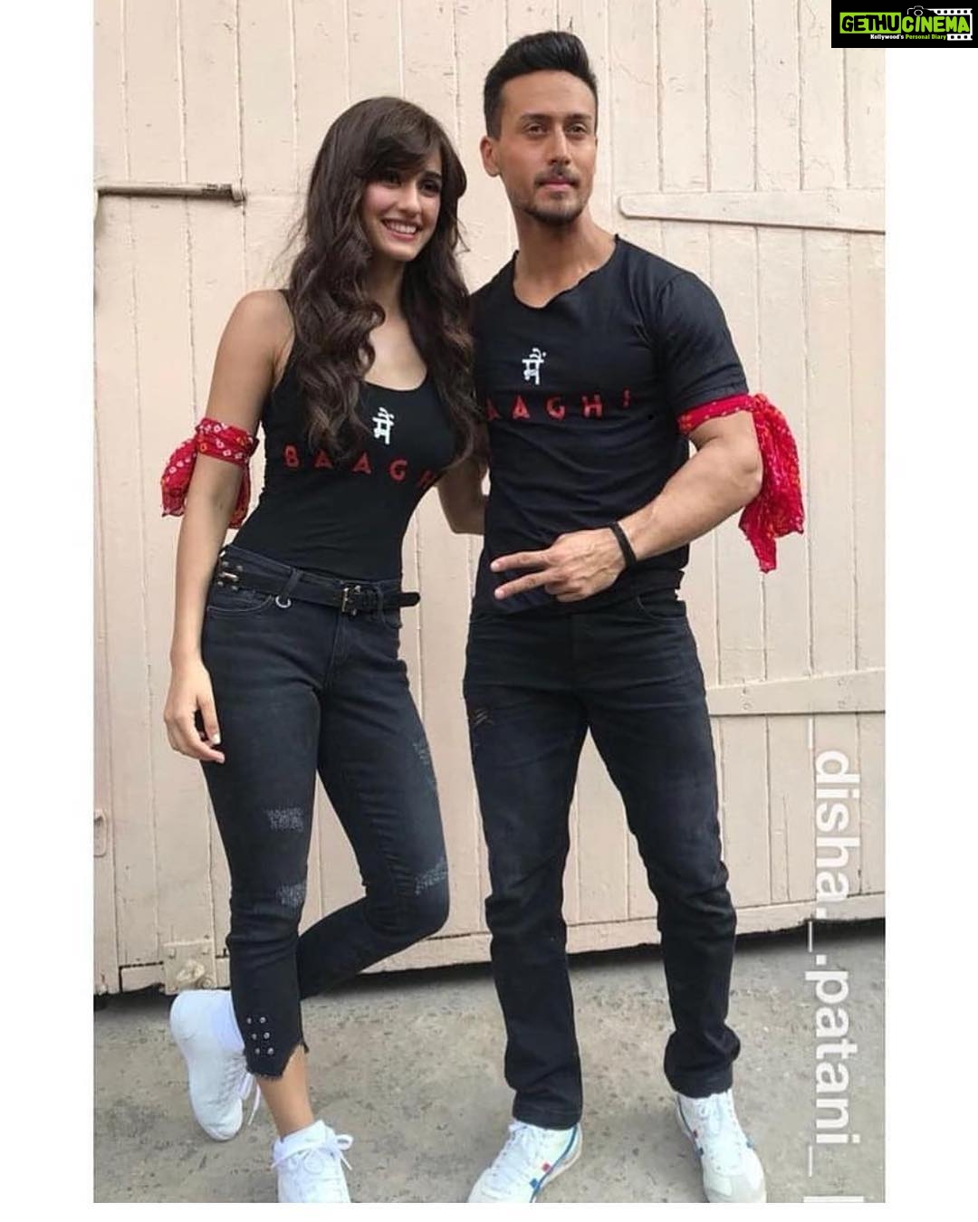Disha Patani Instagram - Happiest b’day my baaghi @tigerjackieshroff hope you keep kicking and punching like this❤️❤️ god bless you🤗🤗🤗