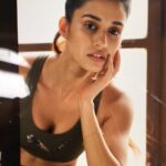 Disha Patani Instagram - Stole from the screen @colstonjulian 🙈🙈 @pumaindia