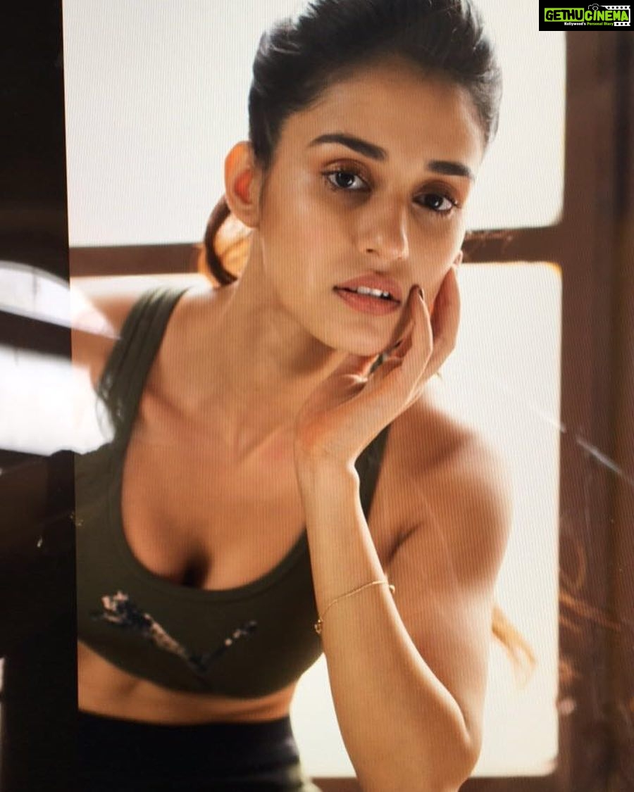 Disha Patani Instagram - Stole from the screen @colstonjulian 🙈🙈 @pumaindia
