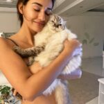 Disha Patani Instagram – My jasmine and keety 🌸