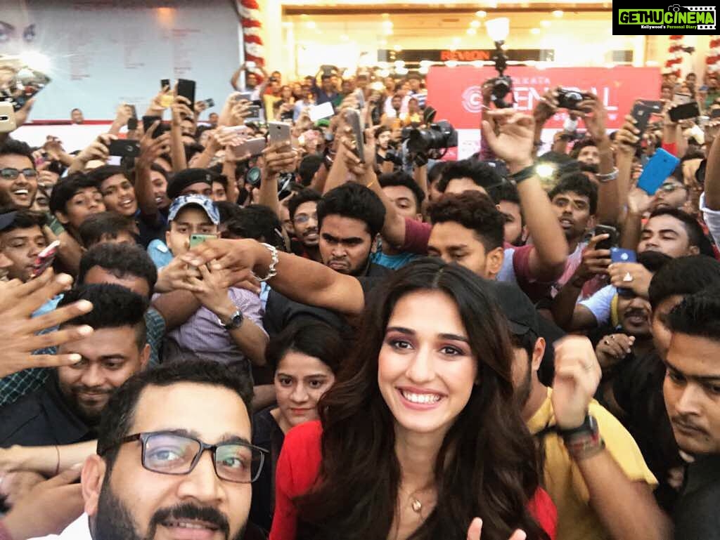 Disha Patani Instagram - Having a wonderful time at the launch of #KolkataCentral as #KolGetsMoreFashionable! You all definitely need to visit the store too to enjoy a special shopping experience @styleatcentral