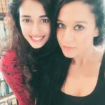 Disha Patani Instagram – The Vella effect @kishushroff 😂😂😜❤️👯🏋🏻😍🙈🙈🙈🙈