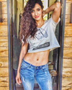 Disha Patani Instagram - Today @onlyindia event wearing #onlyforbieber speciAl edition ❤️❤️💪🏻 makeup and hair @marcepedrozo styling @aasthasharma612