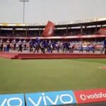 Disha Patani Instagram - #kauntujhe ❤️❤️❤️❤️ sorry for the bad quality🙈💕