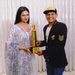 Divyanka Tripathi Instagram – In this commercial era when your name gets cut from an awardee list if you don’t appear or perform it’s refreshing to receive an honour hand delivered.
Thank you #DadaSahabphalkeIconAward @dpiaf.official and Mr @kalyanjijana
