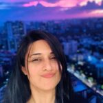 Divyanka Tripathi Instagram - "Burning sky with purple hues over a concrete jungle we call Mumbai city." A selfie becomes mandatory against such a stunning backdrop. #CanvasOfLight