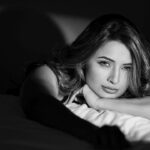 Divyanka Tripathi Instagram - Calmness is your ultimate weapon against challenges. Pause & relax! @amitkhannaphotography @stylingbyvictor @sohail__mughal___ @manna.regina.official @Sharukh_rocks902 @soapboxprelations