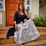 Divyanka Tripathi Instagram – When you can’t choose between all the ill timed self-clicked pictures…..Post ’em all!

Outfit @priyankachoudhary___
@stylingbyvictor @sohail__mughal___