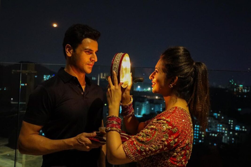 Divyanka Tripathi Instagram - Our Karwachauth♥️ #TwoMoonNight Mumbai City
