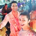 Divyanka Tripathi Instagram - End the day...with #GanpatiVisarjanDance. Living like a free spirit can only be learnt on the local streets of India! #FromDayBeforeYesterday #GanpatiRainDance #OffSeasonHoli Kandivali, India