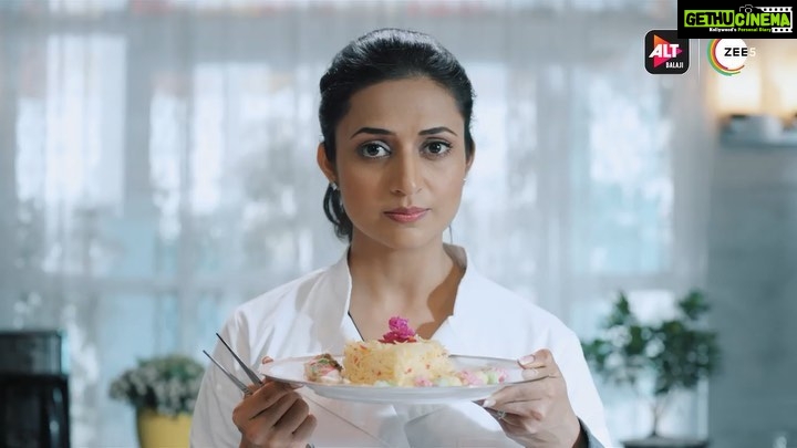 Divyanka Tripathi Instagram - Mood humesha garam. Lekin dil bilkul naram! Here's Chef Nitya for you in #ColddLassiAurChickenMasala Episodes streaming 3rd September. #ALTBalajiOriginal #ZEE5Original @altbalaji @ektaravikapoor @zee5premium @pradeepsarkar #RajeevKhandelwal @priyanshuchatterjee @crimrinal @mannahsoulfry @barkhasengupta @salk.04 @jaya_misra @madhussneha @manjitsachdev @meghannmalik