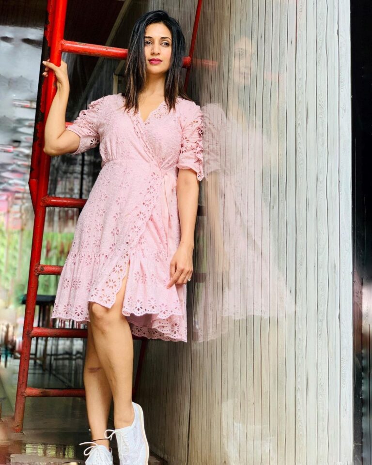 Divyanka Tripathi Instagram - #Peekaboo?Why not! #PastelPink #CottonCandy Outfit: @rannagill Styledby: @stylingbyvictor Assisted by #sohailmughal company: @iamquestpr