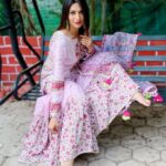Divyanka Tripathi Instagram - 🌸🌸🌸🌸🌸🌸 #FloralStatement