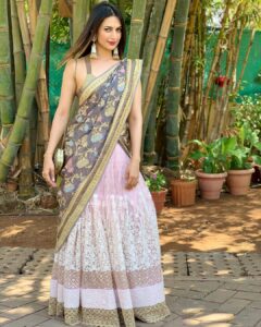 Divyanka Tripathi Instagram - #Summer and #Lehengas do go hand in hand.💗
Outfit @manish_reshamwala_label
Jewellery @rimayu07
Styled by @stylingbyvictor
Assisted by #sohailmughal
Make up hair @manoj.regina 
Assisted by @avinash__501