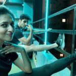 Divyanka Tripathi Instagram – A #hashtag moment…
#MidNightWorkout #CoupleWorkOut #HotMESS #JustChillingHere #DekhLiyaToSoJao