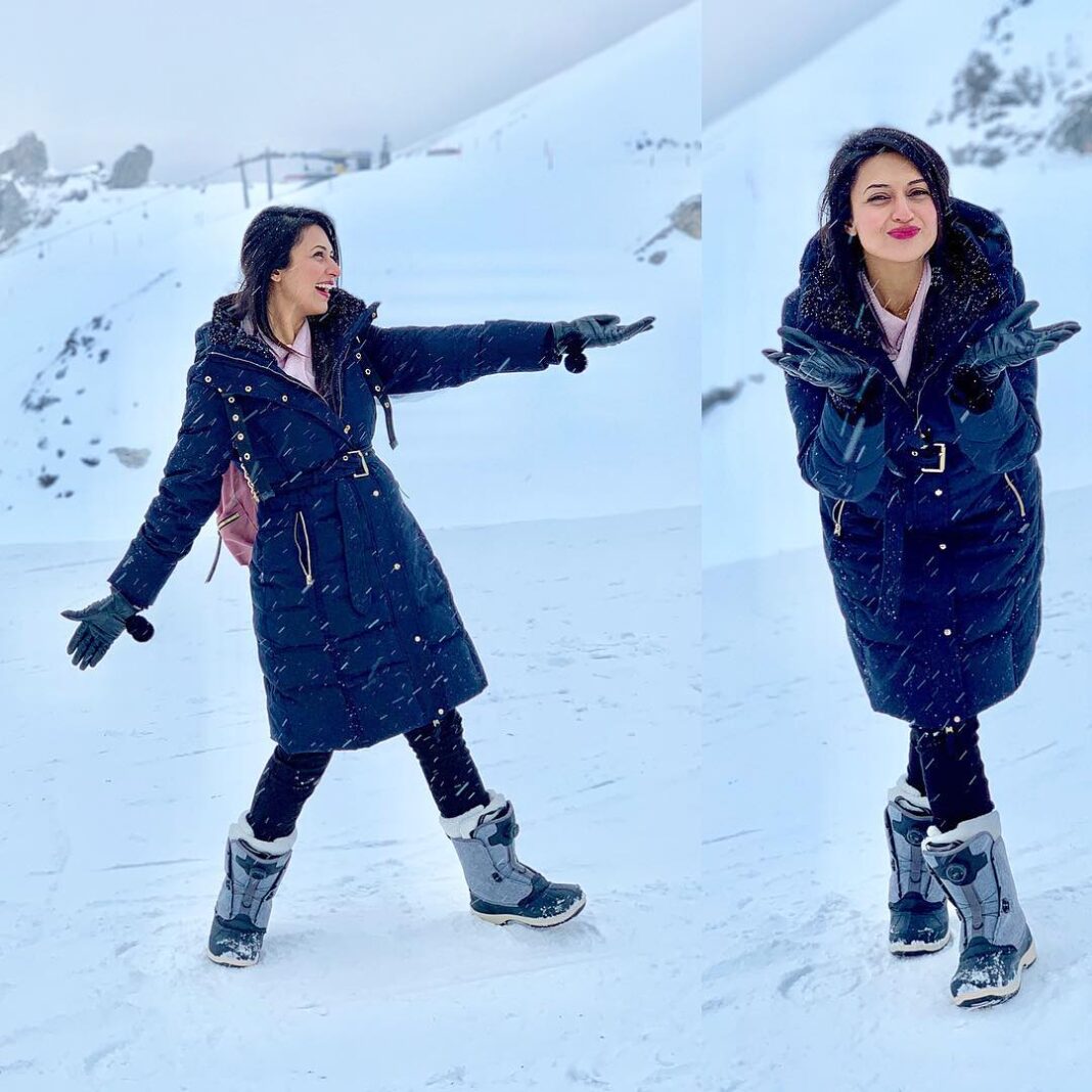 Divyanka Tripathi Instagram - There's something about Snow...like it's God's secret plan to white wash Earth and all it's negativities. #Snowfall #FrozenMemories #winterfashion