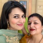 Divyanka Tripathi Instagram – #SistersLove