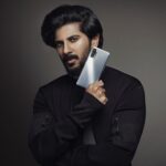 Dulquer Salmaan Instagram – Sleek looks meet Unbeatable Performance

It’s time to leap to #5G and #XperienceTheFuture with the #realmeX7

First sale starts at 12 PM, 12th Feb @realmeindia

📸 #thatbeardowithalenso @shanishaki