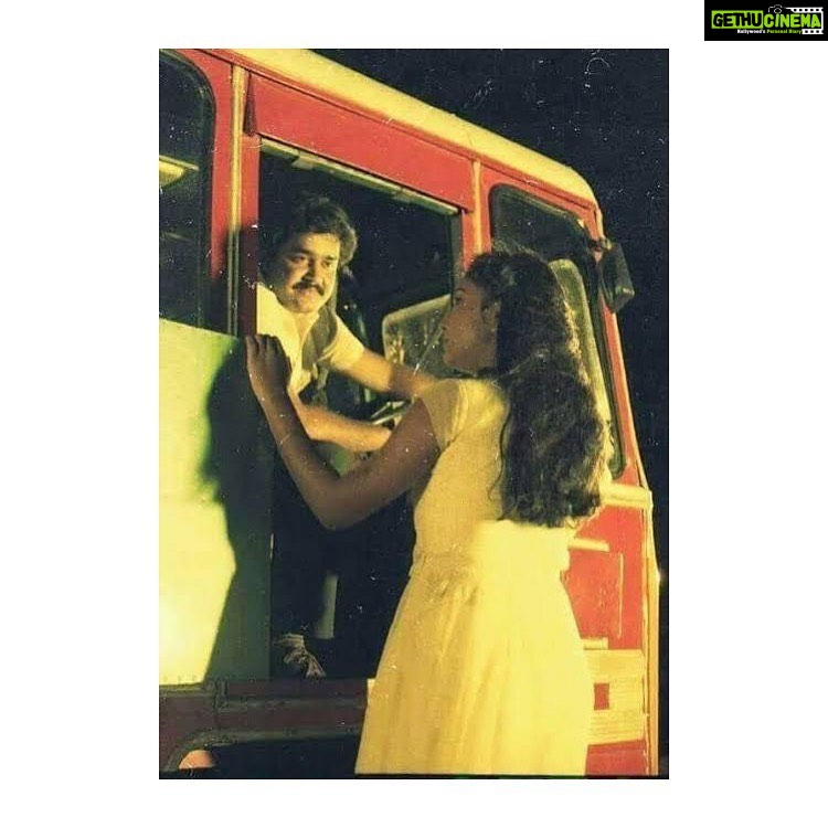 Dulquer Salmaan Instagram - Solomon, โRandamathe horn kelkumbol, irangi varaam ennu paranjittu ?โ My favourite character amongst the myriad roles youโve played, from my all time favourite film of yours ! Nammude ellavarudeyum priyapetta Lalettanu a very very happy birthday !!! Love always ๐๐๐ค๐ค #happybirthdaylalettaaa๐๐๐๐๐๐๐๐๐๐