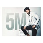 Dulquer Salmaan Instagram - Woo Hoo !!! Today we are a family of 5 Million !! Thank you all for all of the love ! Humbled, blessed and eternally grateful ! #instaismyfav #instafamisthebest #tomanymoremilestones #somejoysoflifestillthesame #joyinthetimeofcorona 📸 @shanishaki 🥼@Osmanabdulrazak