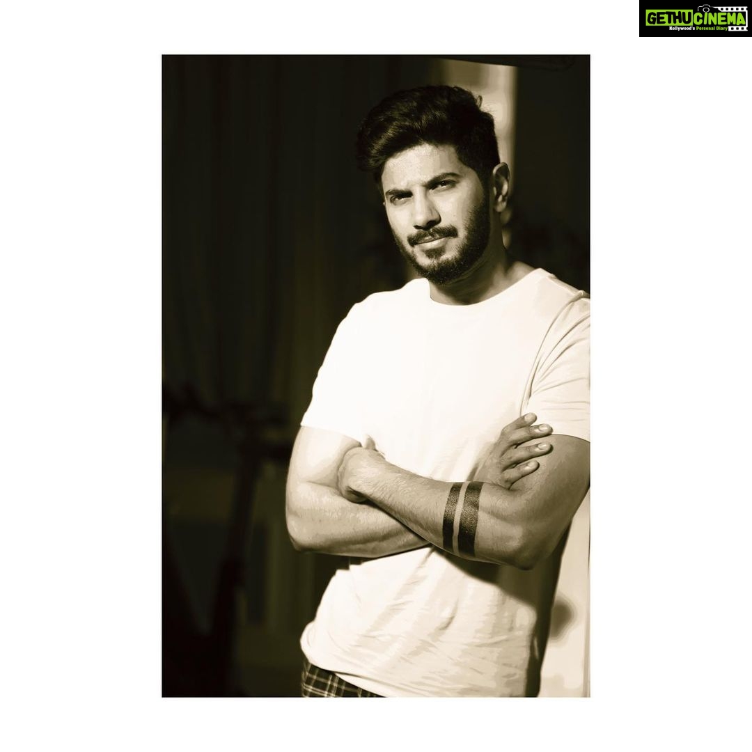 Dulquer Salmaan Instagram - Just gonna stand here ! Maybe squint a bit ! 📸 @amanbhakriphotography #justgonnastandhere #shootme #beingkhoda #thoda #whiteteesfordays #flexin #tonoeffect #shouldphotoshopsomemuscle