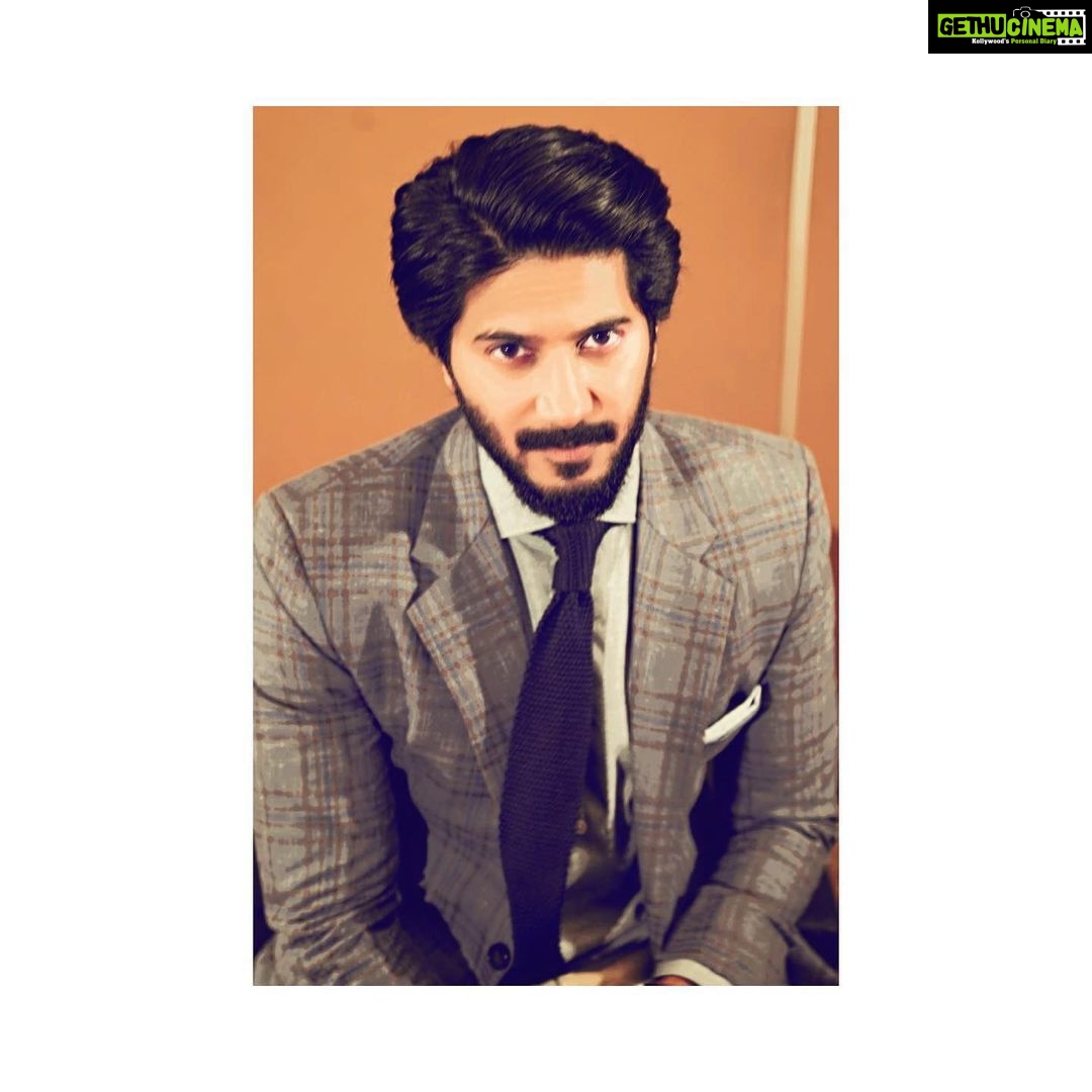 Dulquer Salmaan Instagram - Can I go home now ? #beingadiva #onlywithmyteam #foreheadlines #imantiageing #agelikeasage #onlyamatteroftime #dadthings Jacket : @suitupbysaliljaisingh Shirt : @thewickett Pants : @gasjeans Pocket square : @thetiehub Styled by : @abhilashatd Assisted by : @dipteeagarwal and @shivani.sarin Images : @vaishnavpraveen @thehouseofpixels