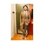 Dulquer Salmaan Instagram - Amusing myself always ! #whatchulaughingat Suit : @gatsby.aliph Shirt : @tommyhilfiger Shoes : @berleighluxury Pocket square : @thetiehub Styled by : @abhilashatd Assisted by : @dipteeagarwal