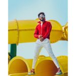 Dulquer Salmaan Instagram – Some Pop for the gram ! 
#posingonwaterslides #balancingprecariously #slipperyslides #shootlife #thatbeardowithalenso  #raidingmywardrobe #myboyshootingme

Photoshoot: @vanithaofficial 
Photography : @shanishaki 
Retouch : Jemini Ghosh 
Photography Assitants : Sreeraj, Ajith Varghese, Justin & Girilal
Location courtesy : @grandhyattkochi 
Clothes & Shoes : My Own 🙄