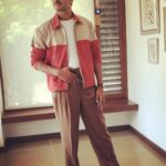 Dulquer Salmaan Instagram – Being Gemini ! The first ever costume trial for #Mahanati #nadigaiyarthilagam ! A big thank you to our wonderful stylist @indpat and designers @archanaraolabel #myloveforclothes #vintageswag #lovingeveryminuteofit