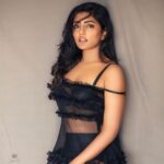 Eesha Rebba Instagram - 🖤🖤 . . . . . 👗 @wisperkadiko 📸 @chinthuu_klicks . . #eesharebba #yourseesha India