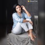 Eesha Rebba Instagram – ”In the right denim A girl can conquer the world.” naahhh I don’t think so if a girl wants she can conquer anyway… 🦋
Follow me on #ShareChat #YoursEesha #EeshaRebba