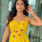 Eesha Rebba Instagram - What do u think is my fav colour🌻? . Hmu : @venkateshparam 📸 @nologicphotos